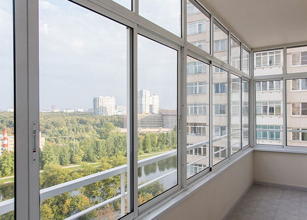Остекление балкона алюминиевыми окнами в Люберцах