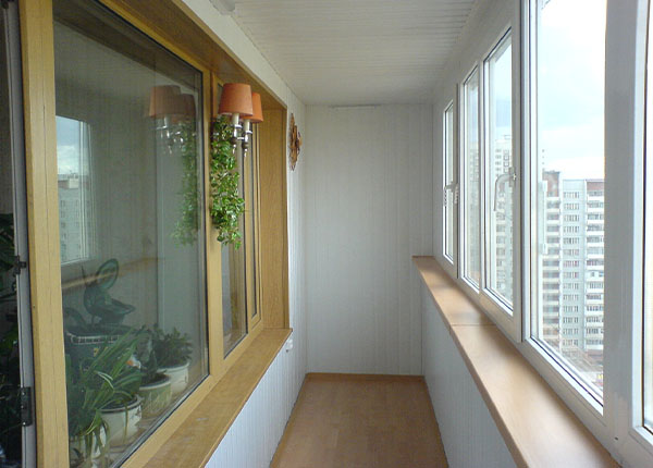 Отделка балкона ПВХ-панелями в Люберцах